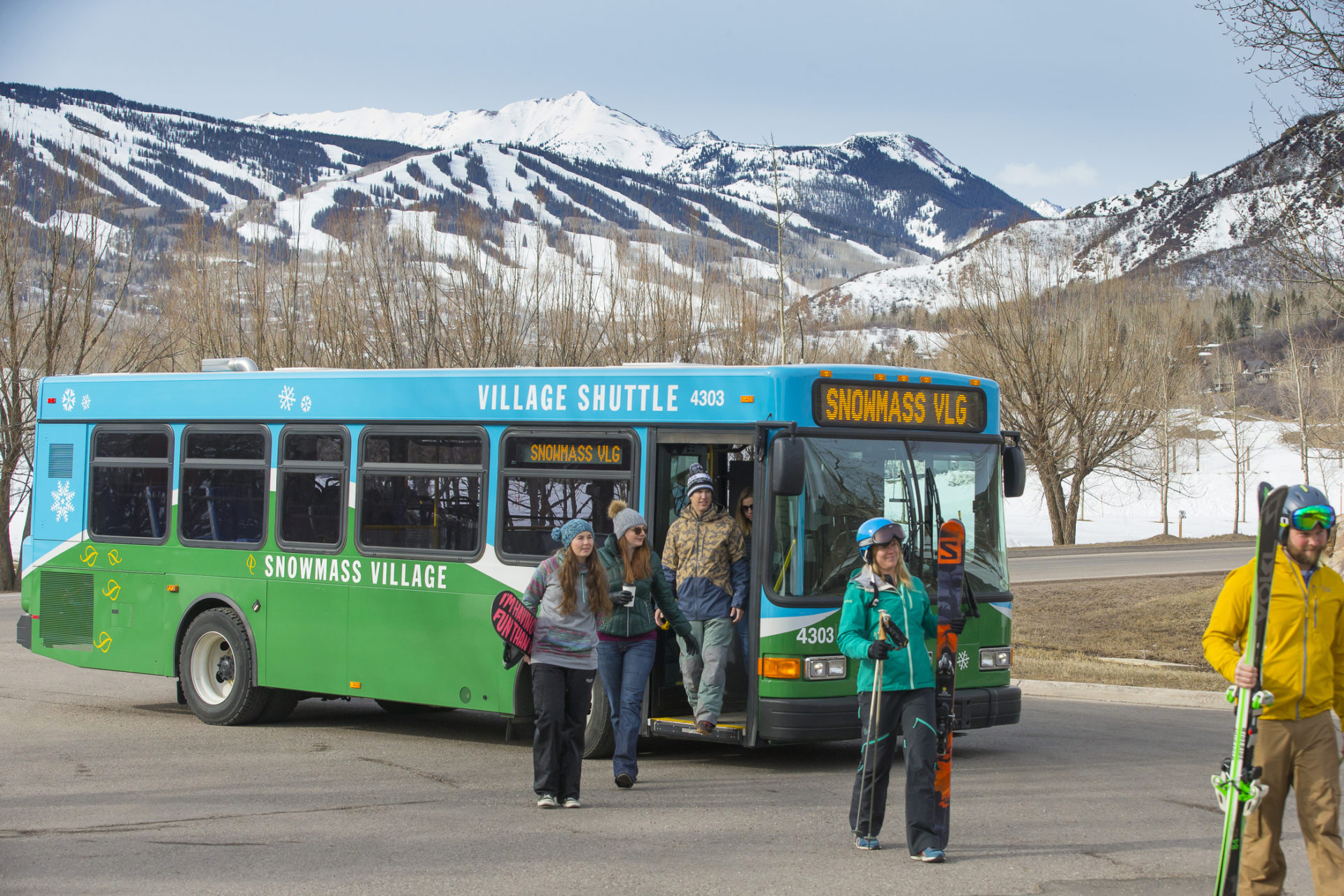 Public Transportation, Limos, Vans, & Bus Services | Snowmass Village